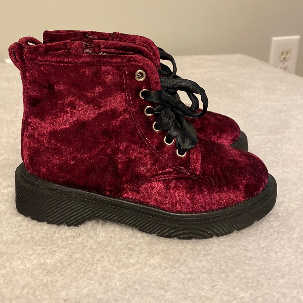 Bebe boots